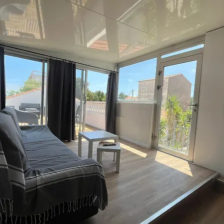 The Rooftop - Harbour View - Sea View - Wifi Apartment *